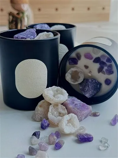Xemgħat tal-kristall amethyst